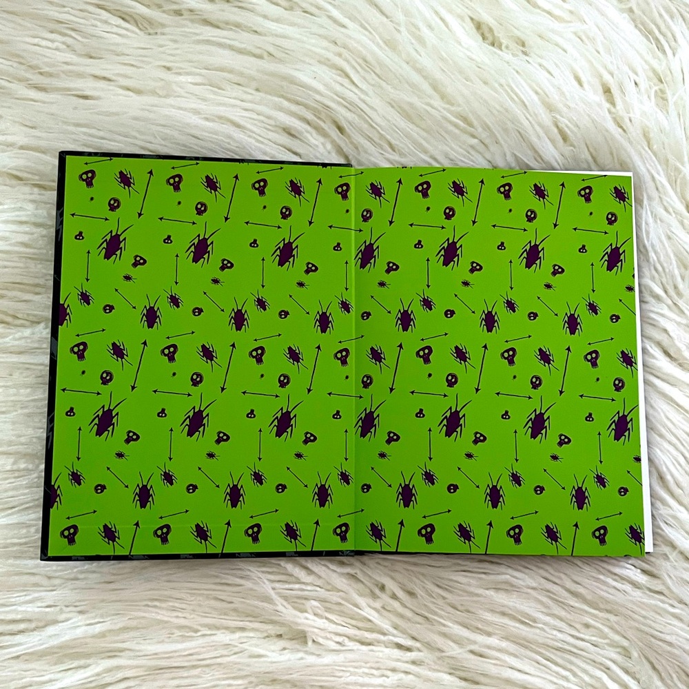 BettleJuice Hardcover Journal - Picture 4 of 6